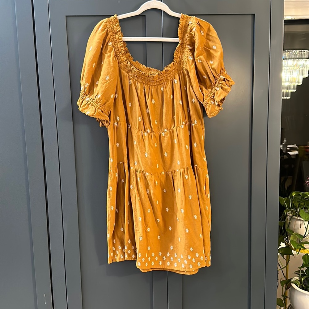 Old navy balloon sleeve dress